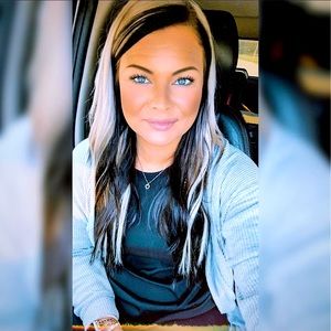 Meet your Posher, Alicia